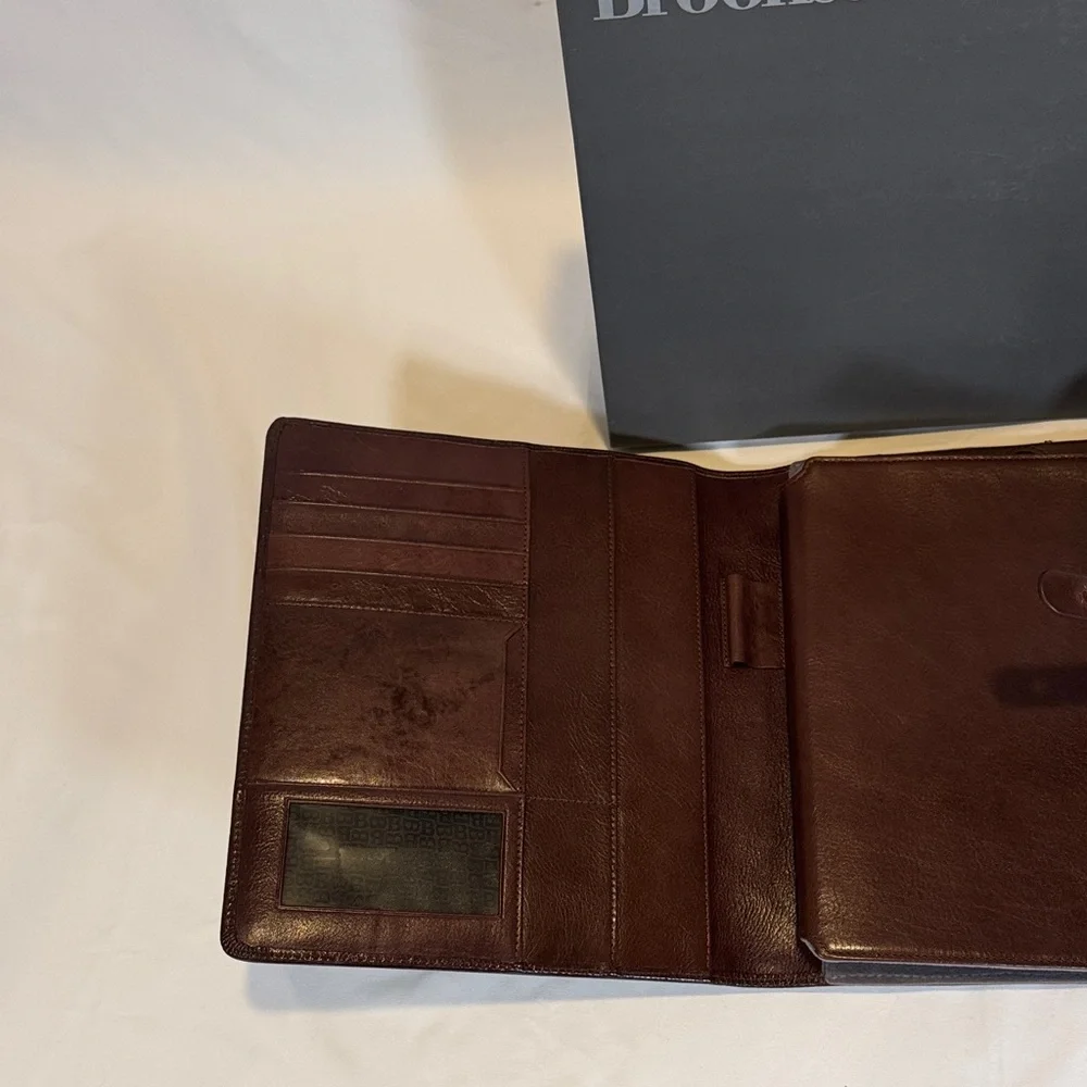 Brookstone Dark Brown Leather iPad/Tablet case -New